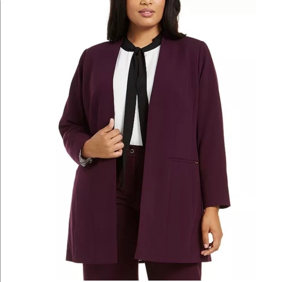 Calvin Klein - Picture 2 of 6